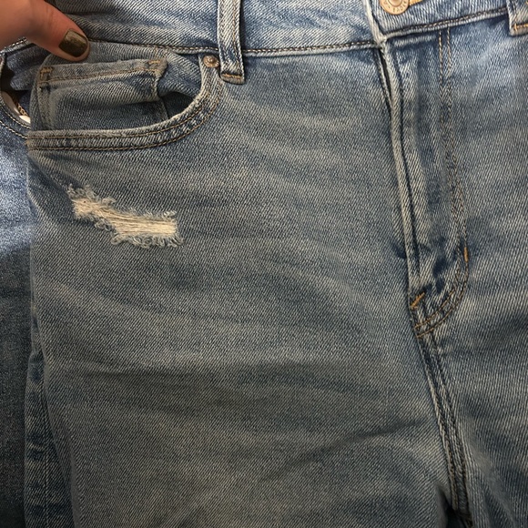 Two pairs of American eagle mom jeans - Picture 2 of 4